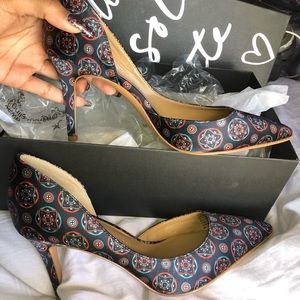 Banana Republic D’Orsay Andilla Navy Multi Pumps